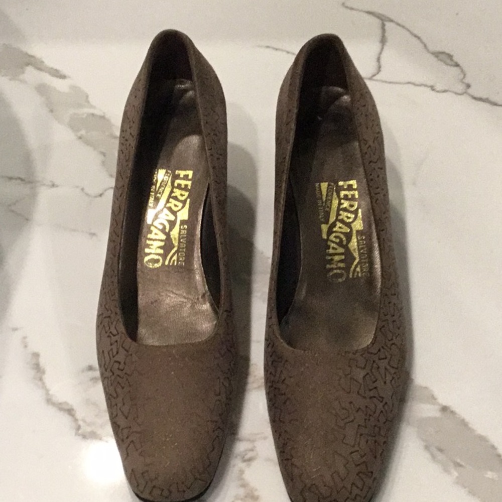 Salvatore Ferragamo Bronze Suede Print Heel, sz 7